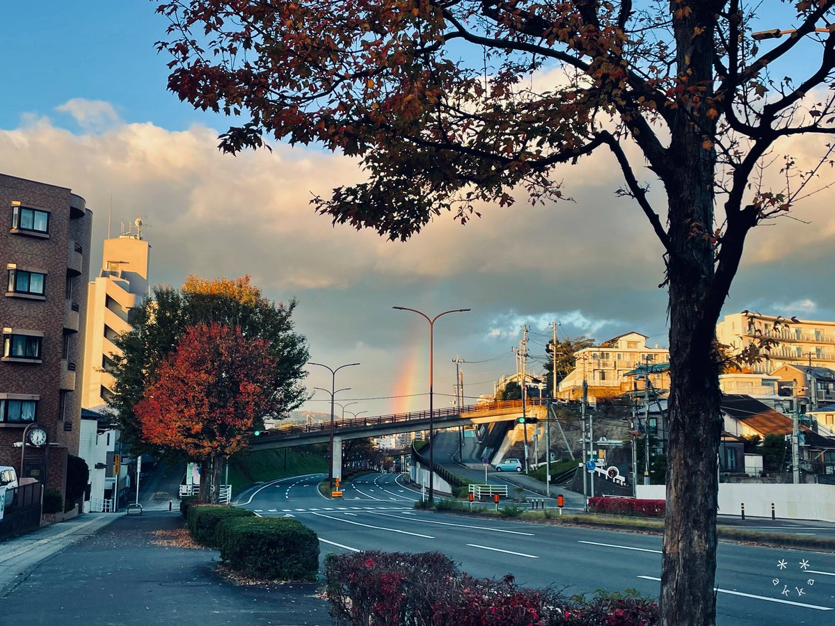 Many0606's tweet photo. #イマソラ
#朝空
#虹 
#rainbow
#虹空
#そらふぉと
#スマホ写真
#写真好きな人と繫がりたい 
#写真撮ってる人と繫がりたい https://t.co/pWNnhryFja