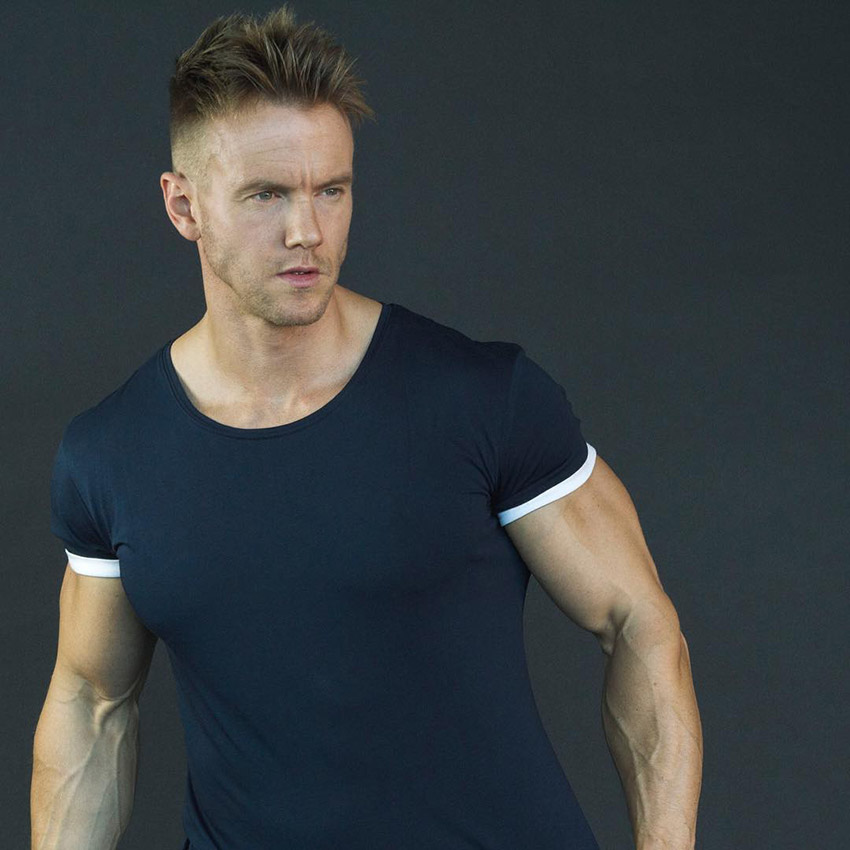 RoamingHybrid's tweet photo. □Ethan Winters -Independent Portrayal-
□ Age: 30
□ semi-canon to Biohazard and VIllage 
□ #ResidentEvilRP
□ #MVRP
□ FaceClaim- Rob Riches https://t.co/9DbrC3rd14
