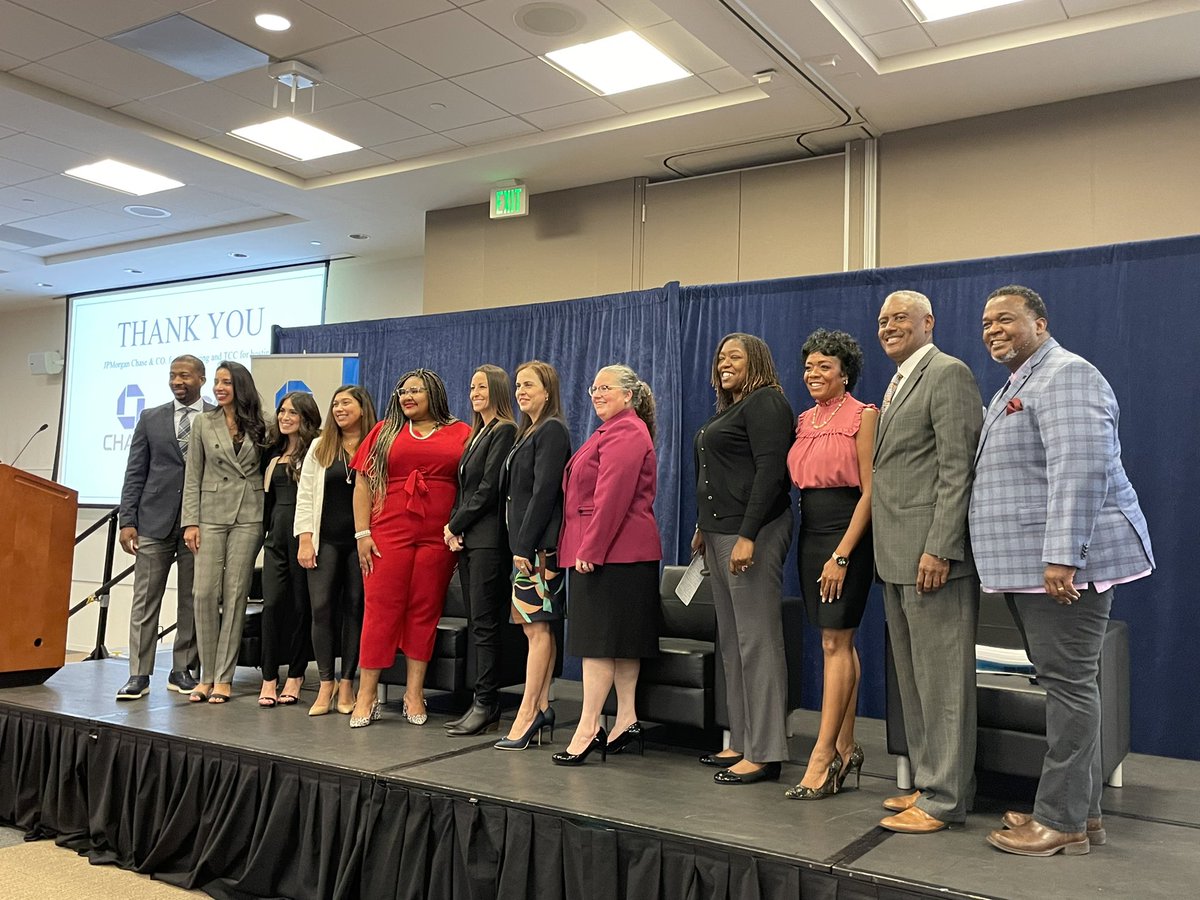 BigENoSmalls's tweet photo. Hats off to the Fort Worth Metropolitan Black Chamber of Commerce and Fort Worth Hispanic Chamber of Commerce and Chase Bank for a phenomenal Women’s Business Summit today. Thanks for the nuggets you dropped today for small businesses @JCamachoLegal ! 

#FWWBS2021 #Business https://t.co/voOCuZOMR4