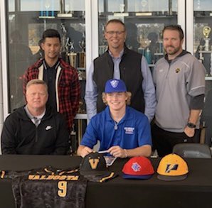 VHSCatsBaseball's tweet photo. Congratulations JD Smith for signing a baseball scholarship today with the Georgia State University Panthers!

GO CATS!!
@jd_smith27 @jsmith030 @basebal62284674 @GaStateBaseball https://t.co/f34Y5EIrnE