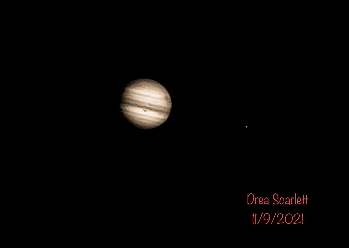 DreaScarlett's tweet photo. "The #GreatRedSpot is as deep within #Jupiter as the International Space Station is high above our heads." (iPhone 13 pic by Drea) #Astrophotography #astronomy #solarsystem #space #nasa #nasajuno #junospacecraft #NASAScience https://t.co/Y1Zd6b9Hc0