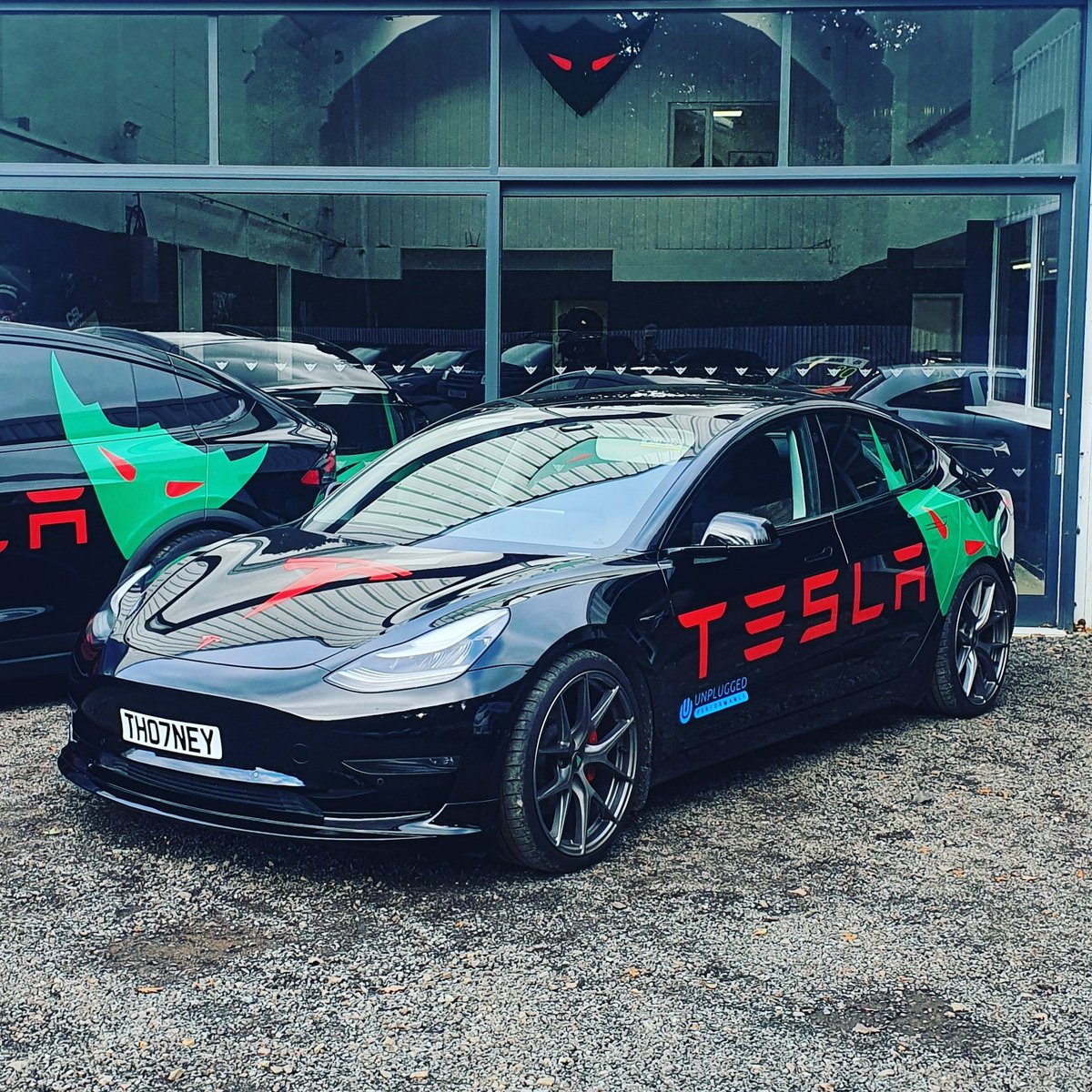 Chargeheads's tweet image. Upgrade your Tesla with Unplugged Performance UK parts. New video out now. Link on BIO.
#teslauk #modifiedev #teslamods
#m3p #unpluggedperformance
