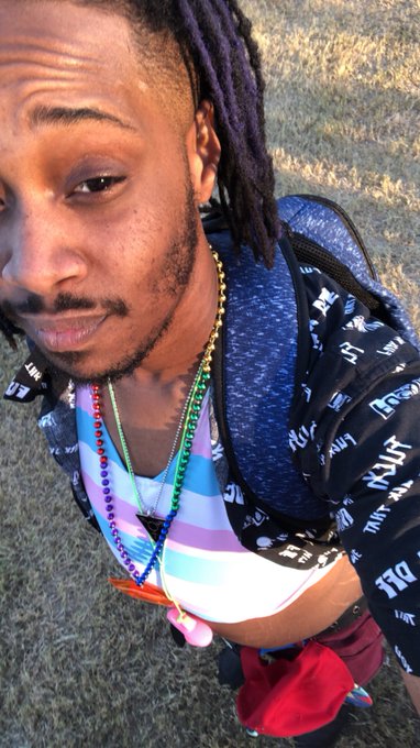 #pride #phoenixpride #lgbt #ftm #selfie https://t.co/pta7byj8RA<a href="/tag/pride"class="tags">#pride</a><a href="/tag/phoenixpride"class="tags">#phoenixpride</a><a href="/tag/lgbt"class="tags">#lgbt</a><a href="/tag/ftm"class="tags">#ftm</a><a href="/tag/selfie"class="tags">#selfie</a>