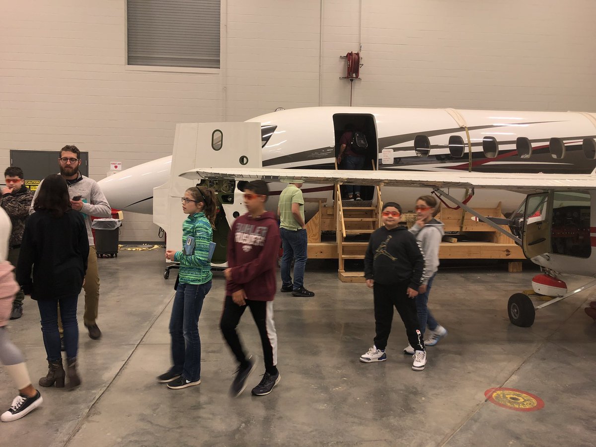 PHMSCrusaders's tweet photo. Our 7th grade students visited @wsutech today to learn more about post-secondary options. What an awesome opportunity! Thank you to Mrs. Maury and Mrs. McElheny for organizing the trip! https://t.co/iWgJHFBlAY