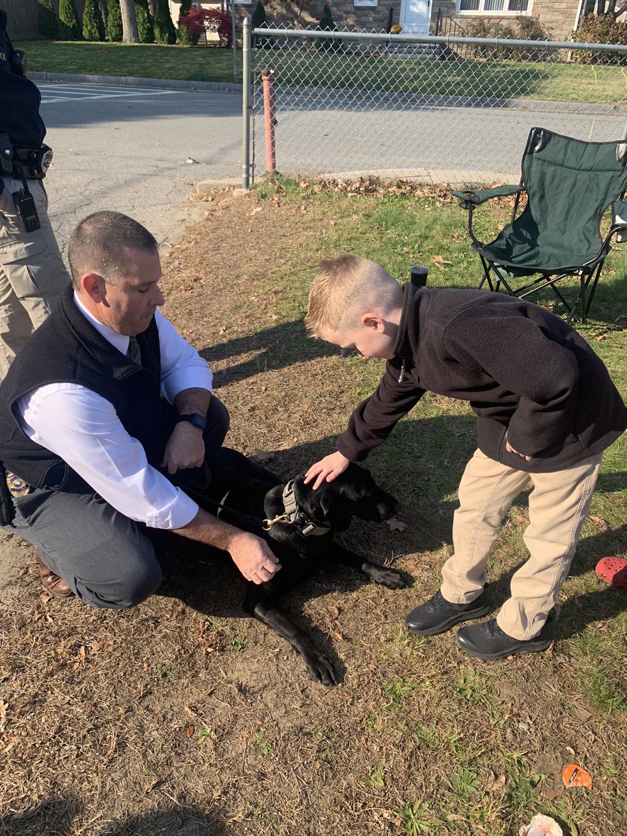 Grade 1 continues to learn about communities and the people that work in them! Today we got to learn about the FRPD! Thank you <a href="/FallRiverPD/">Fall River Police</a> ! <a href="/Frps_Tansey/">James Tansey School</a> <a href="/edaniel105/">Elizabeth Daniel</a> <a href="/taylorcpacheco/">Taylor Santos</a>