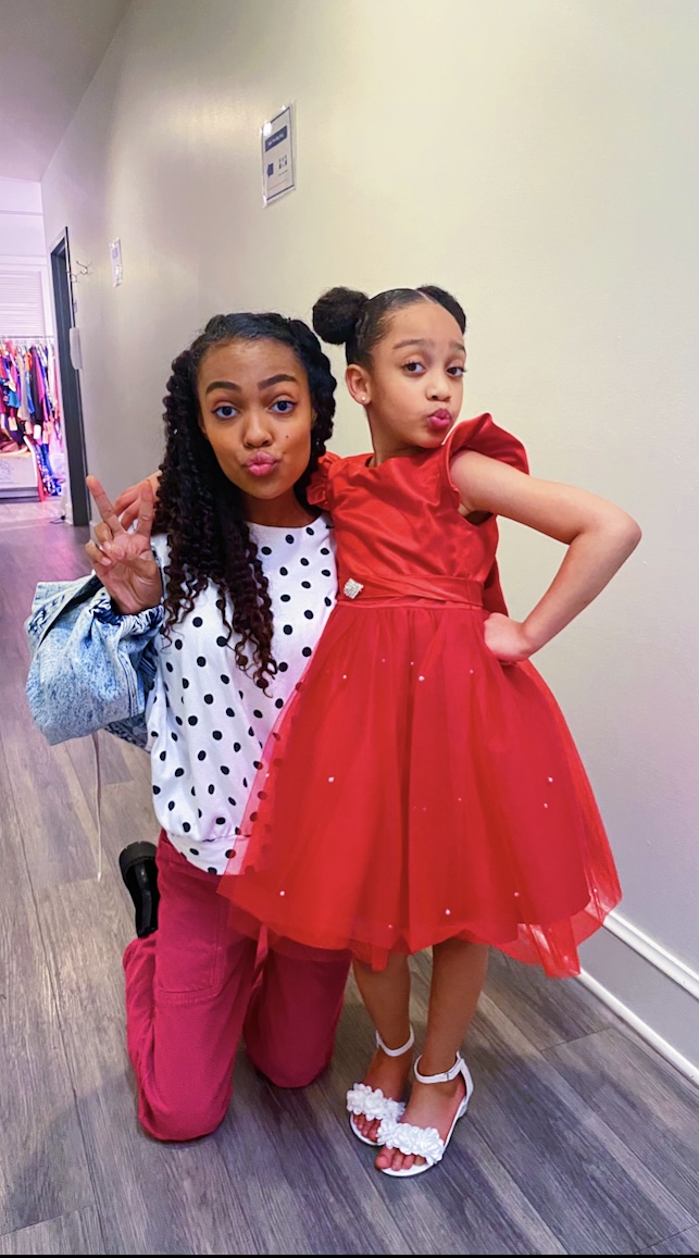 AniyaSimone6's tweet photo. “Lexi” and “Young Alisha” Watch us on Sydney to the Max this Friday at 8:00pm(EST) This is a special episode💜
#Disney #DisneyPlus #sydneytothemax https://t.co/FTyVKbKRlT