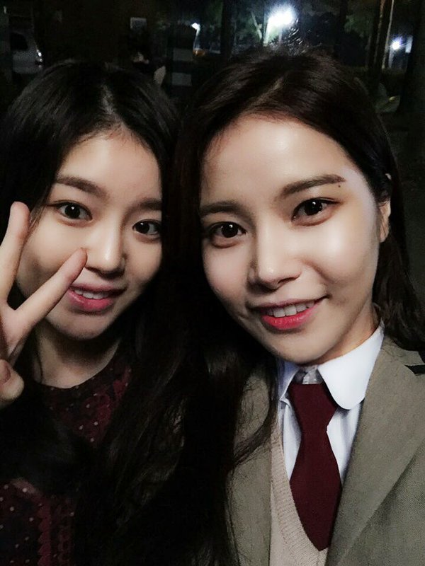 solarhourly's tweet photo. #SolarOnThisDay
♡ 151112 – official twitter update
#SOLAR #솔라 #MAMAMOO #마마무 https://t.co/u49AZQVAIH