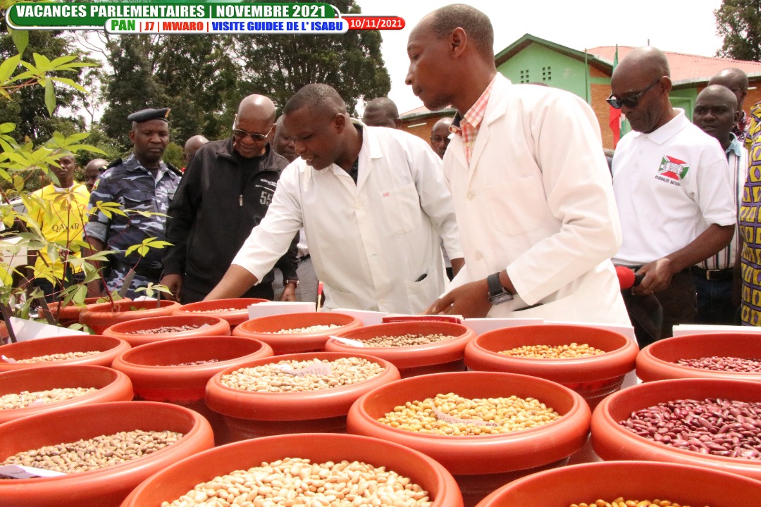 11/n The Speaker of the National Assembly, who considered the research center of #Gisozi as the heart of the country in agropastoralism, appealed to the Government to allocate a consistent budget in the next budget year to enable it to function well.