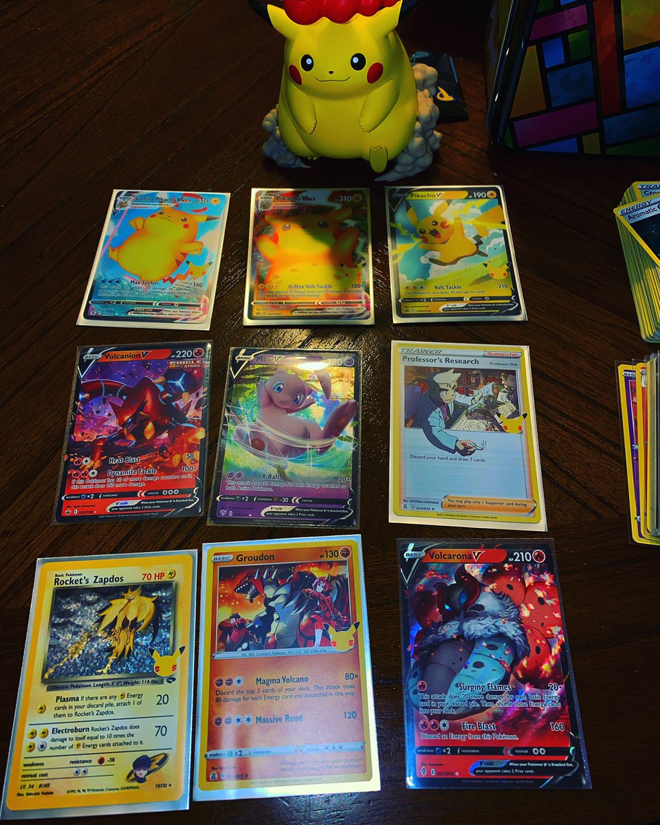 JustAlanMP's tweet photo. Some pulls from tonight. With a special appearance from Chonkchu! I got the Mew V I wanted! Also a couple I needed for my Celebrations set. Aaaaand a lot of duplicates. Time to decide what to do with them! #pokemoncelebrations #pokemontcg #mewv #chonkchu https://t.co/Nma2fd1xcR