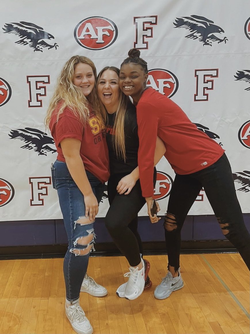 officially a griffin!!❤️💛 beyond blessed to get to this point. thank you to everyone who has helped me along the way! cheers to the next 4 years! <a href="/SHUgriffinsSB/">Seton Hill Softball</a> <a href="/SoftballFitch/">Fitch Softball</a> <a href="/lasersyellow04/">Lasers Yellow - Easton</a>