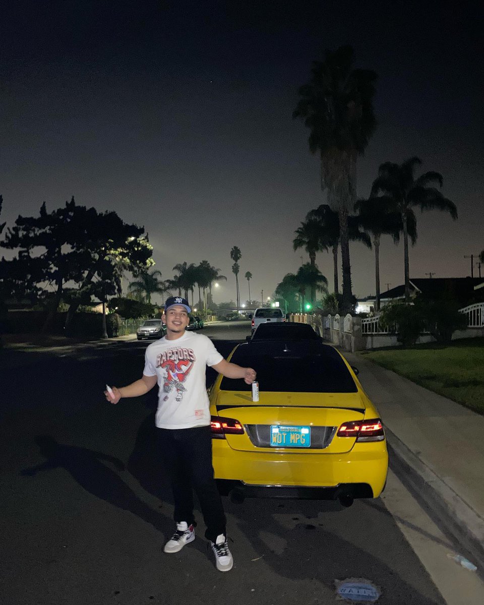 BrokeboiAngel's tweet photo. Im like baby i know im wrong but thats just how life goes 💨 https://t.co/a5J6AHSyG1