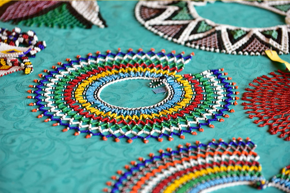 Vee_Kruger's tweet photo. Dear @TheSims team,
I'd like to share a few images with you about just the few beautiful parts of my country.
Please consider releasing a kit or SP related to the beautiful heritage of South Africa.
Thank you,
Vee 🦋
(These pictures aren't mine, I just downloaded them) https://t.co/3H6qE0E9Sf