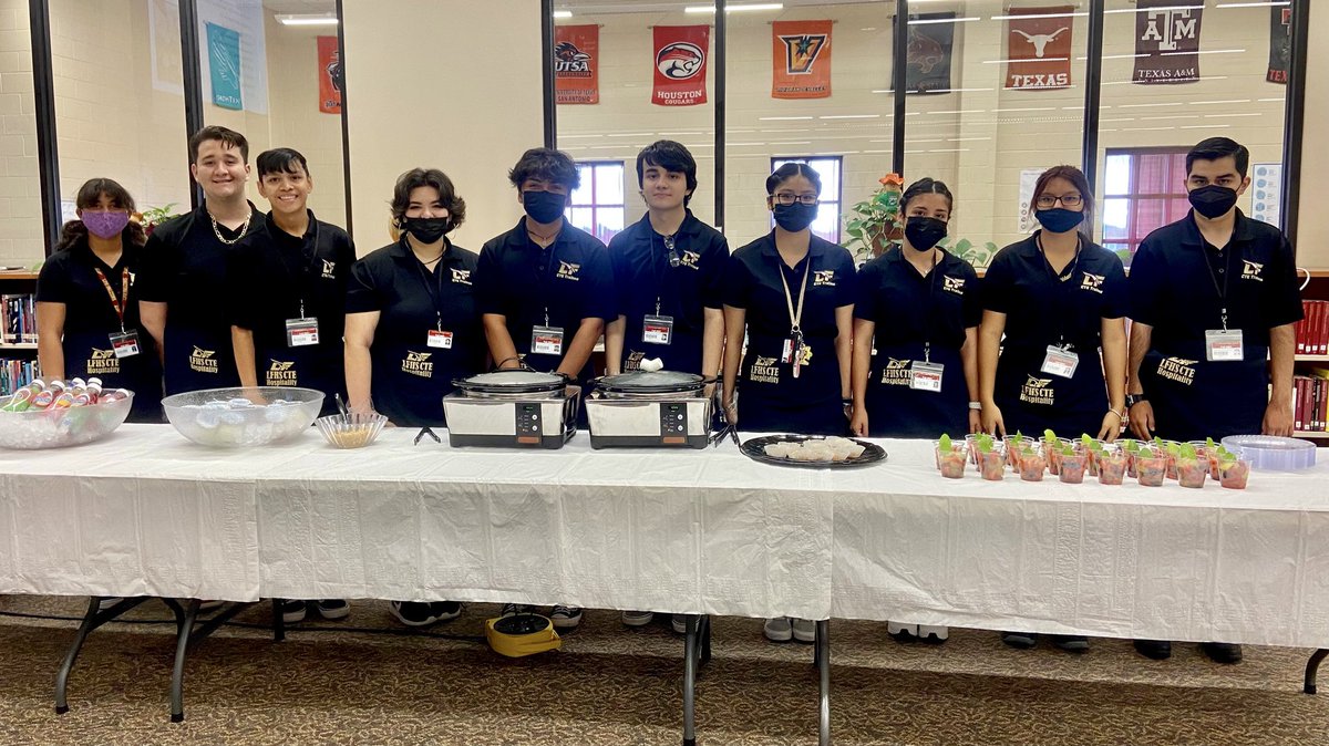 TeacherCapps's tweet photo. Another successful CTE Advisory Board Meeting-Catering Event is in the books!  My students are THE BEST! #rockstarstudents @losfresnoshigh @JustinStumbaugh @LFCISDCTE @CTEFalconECC @LosFresnosCISD https://t.co/cQCd1JaJC0