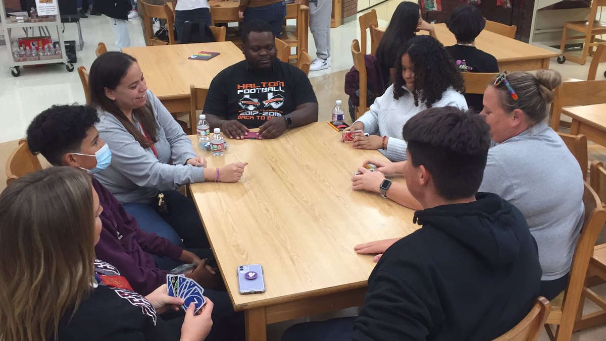 Serious UNO players!! #ALAIGW #haltomgames