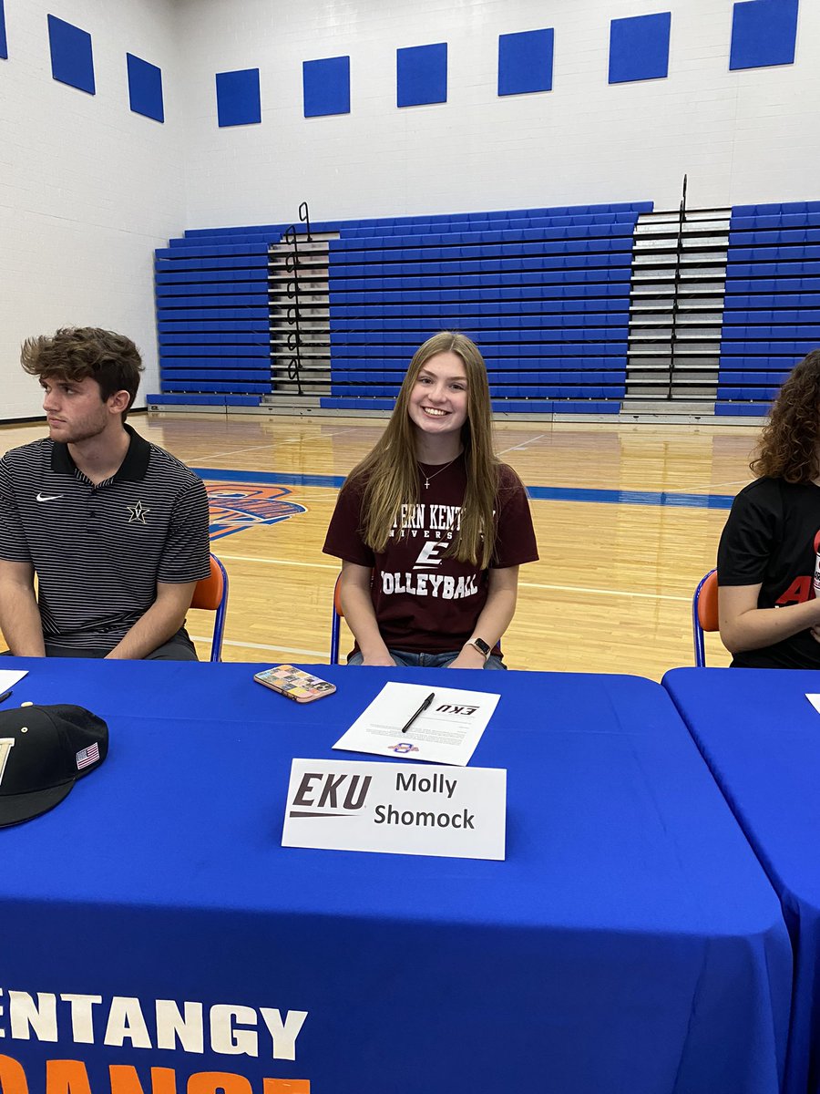Orangevball's tweet photo. Congratulations to Molly Shomock for committing to play volleyball at Eastern Kentucky #GoColonels  @EKUVolleyball https://t.co/3emqsZtY2i