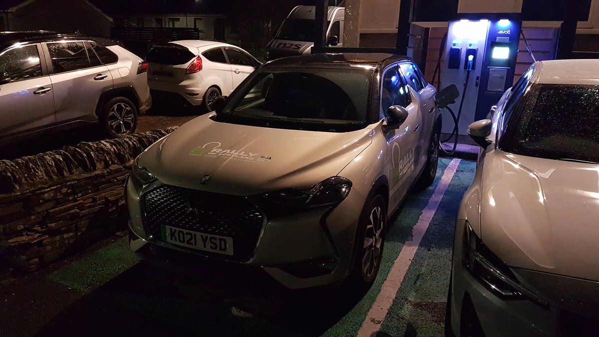 MttRbnsn's tweet image. One last charge for the #DS3 #ETense today on @TheEVROS.

It has been one hell of an adventure but the #Crossback got us there in the end - 335 miles of battle with 'The Beast'.

Day 4 looms. It'll be a doddle after #NC500 in the dark.

#EVROS #COP26 #TogetherForOurPlanet