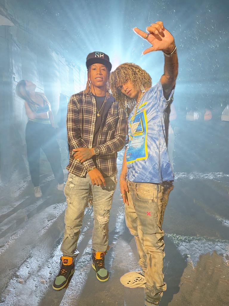 UniversalMusica's tweet photo. ¡Esto es cuestión de flow! 🤯💥 @Ninofreestyle y @JONZMENPR van a prenderla pronto con #FlowChallenge
https://t.co/ih3NPtnaoq https://t.co/1r1ATLsg5V