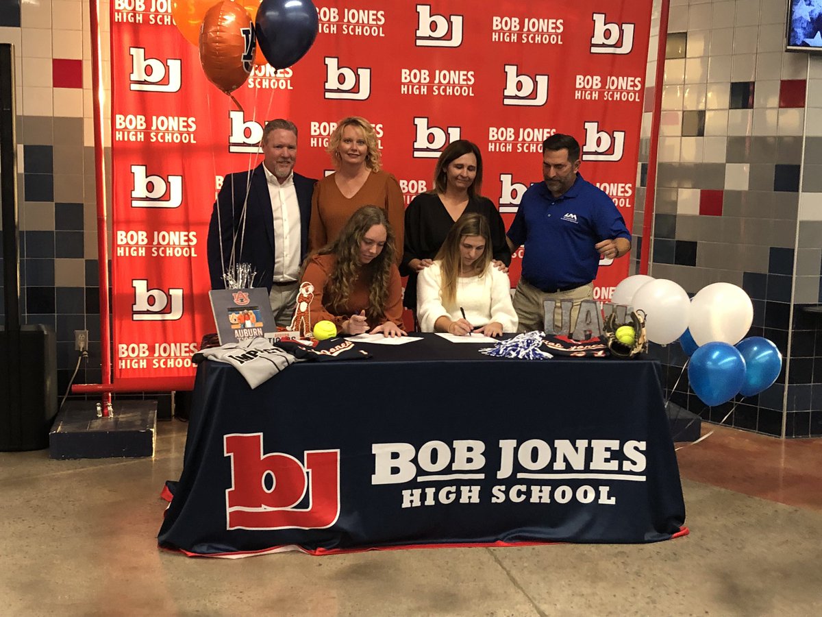Bob Jones Softball Signing Day ✍️

<a href="/emmah_rolfe/">Emmah Rolfe</a> - Auburn 

<a href="/AlexaDouthitt/">Alexa Douthitt</a> - UAH 

Hear from both tonight at 6 on <a href="/whnt/">News 19</a>