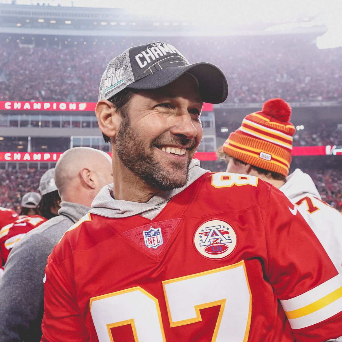 TFW you're named Sexiest Man Alive ❤️‍🔥