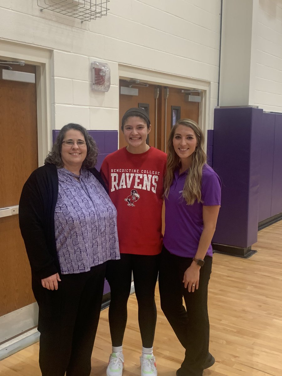 kimberlyhuss's tweet photo. Congratulations Kianna! Excited for you to be a Raven! @kiannaherrera @LBVB_LeBlond @LadyLeblond #RavensFlyHigh https://t.co/ZF9Bs7Ff5h