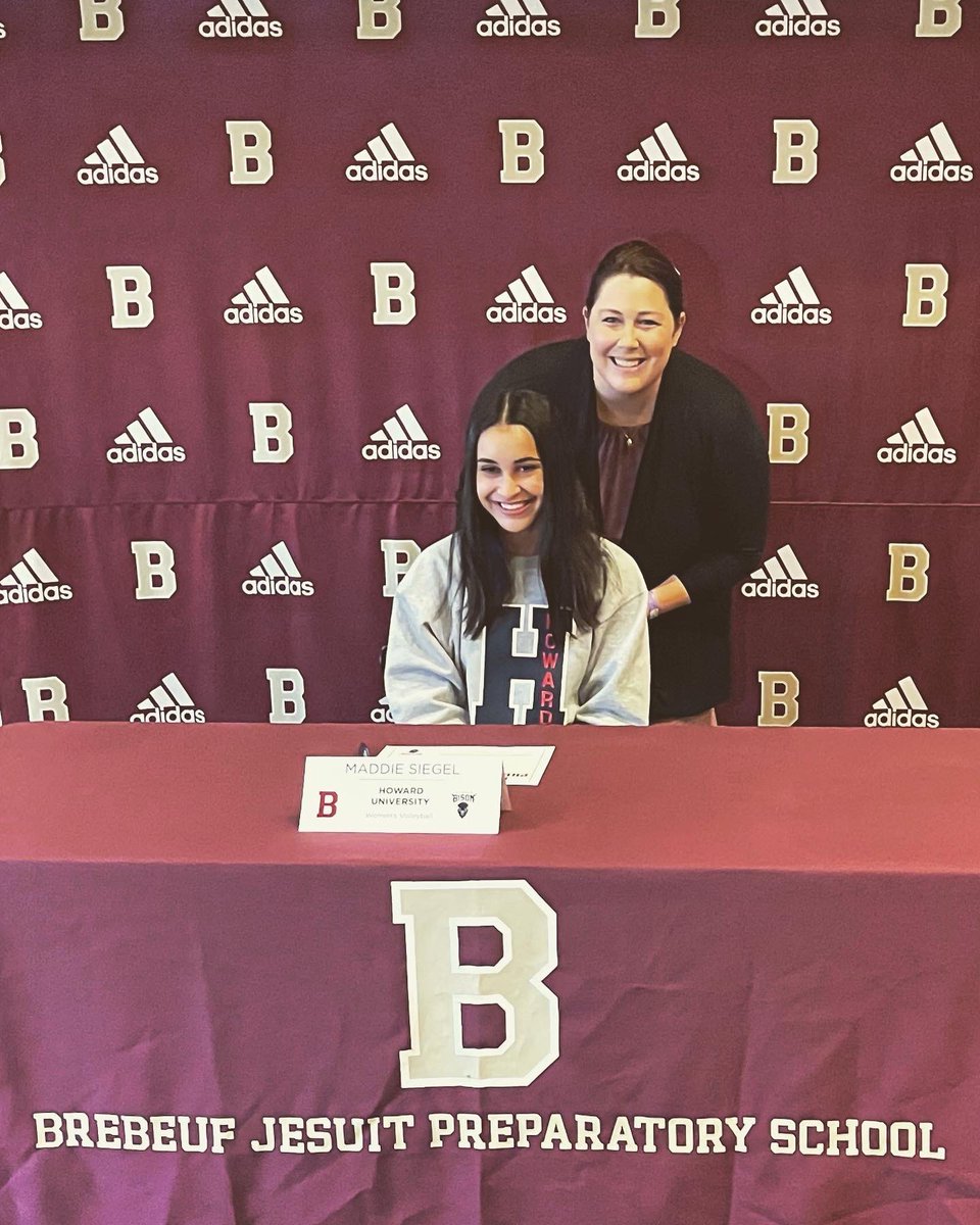 BrebeufVB's tweet photo. It is official! @maddiesiegz has signed her NLI to @howardvolleyball to continue her athletic and academic career. We are so beyond proud of all that she has done as a Brave. #GoBraves #GoBison #1out https://t.co/EvdIRUYCPG