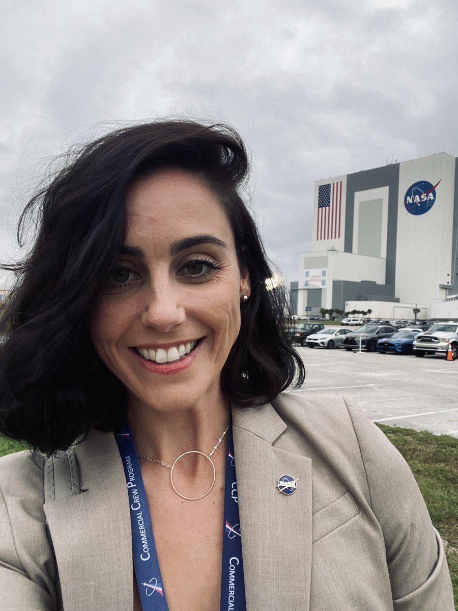 jessicaleelanda's tweet photo. Arriving @NASAKennedy for my first CREWED launch, and as an official NASA employee! Been waiting to say that since third grade. 🙌🏻🙌🏻🙌🏻 #grateful Godspeed #Crew3! https://t.co/5IKmzhbFh6