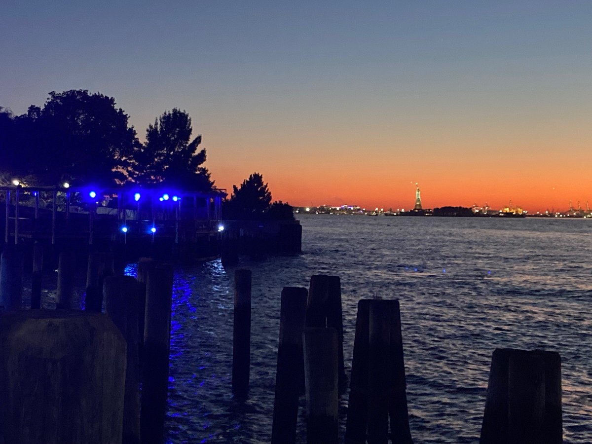 bpca_ny's tweet photo. South Cove Sunset, #BatteryParkCity #BPC #BPCCommunity #BPCBeautiful @GPTA_BPC @CommunityBoard1 @BPCNA_official @TribecaTrib https://t.co/uH4Hwyyu1m