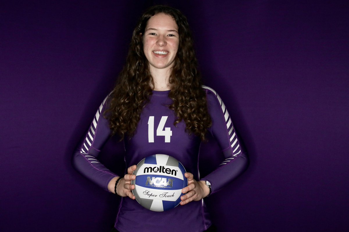KStateVB's tweet photo. “Brenna brings power, length and size to the middle blocker position. We are excited about what she adds to the team with her offensive production.” - Head coach Suzie Fritz 

#KStateVB x #NSD21 https://t.co/Q7jyTEnhTW