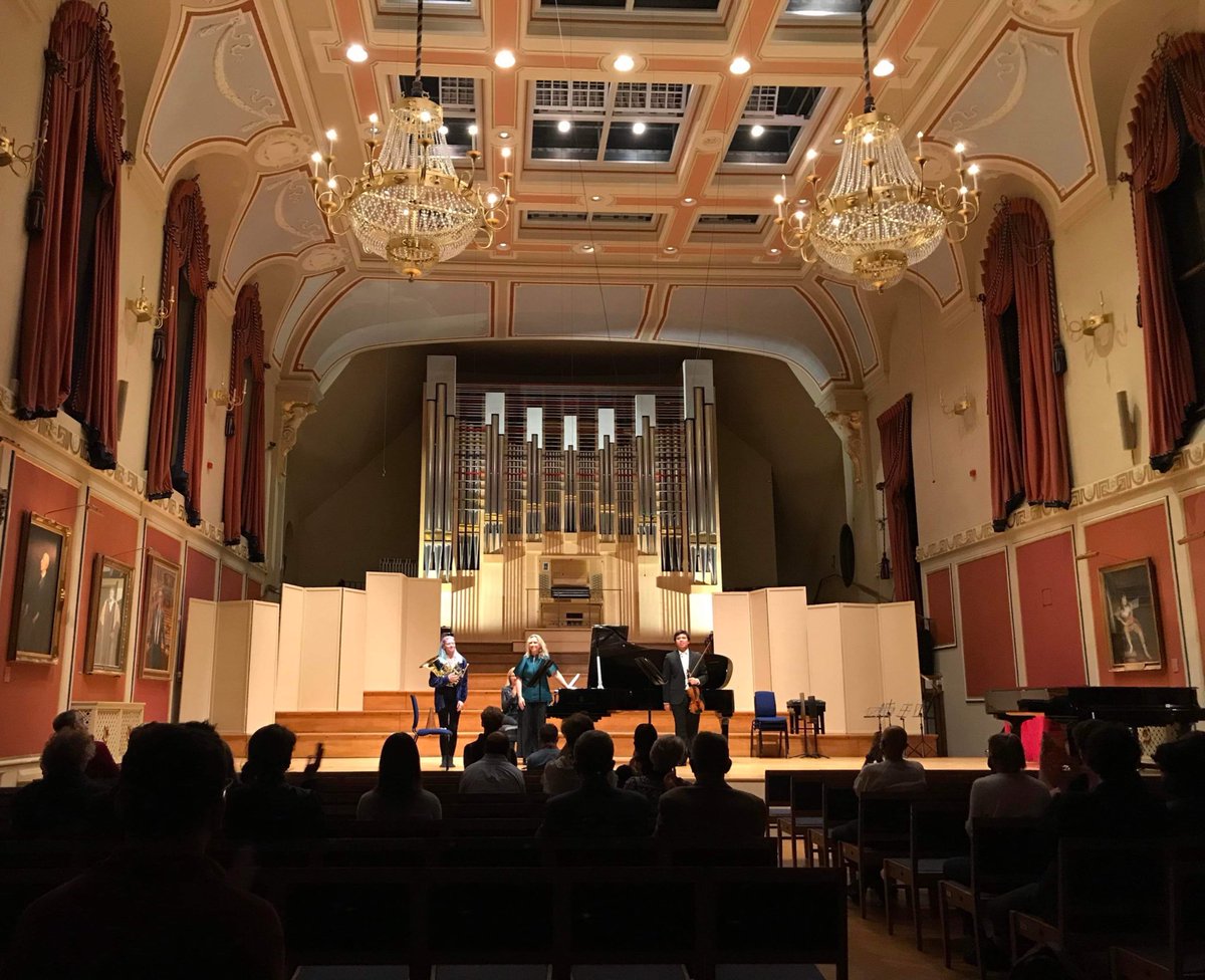 TweedZo's tweet photo. Thank you so much to @TStefanovich for giving me such a priceless opportunity. Performing the Ligeti Horn Trio with @ Preston Yeo for the first time was overwhelming to say the least and I am so grateful to everyone who came to listen! 📯📯 https://t.co/xmMOA4mJib