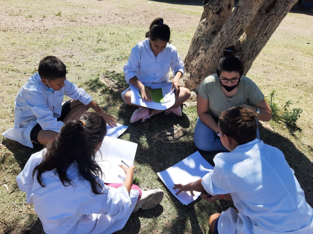 El juego del sensor de humo como recurso para que los niños adquieran competencias científicas. El Depto. De Física del CeRP del Litoral trabajando junto a la escuela primaria.