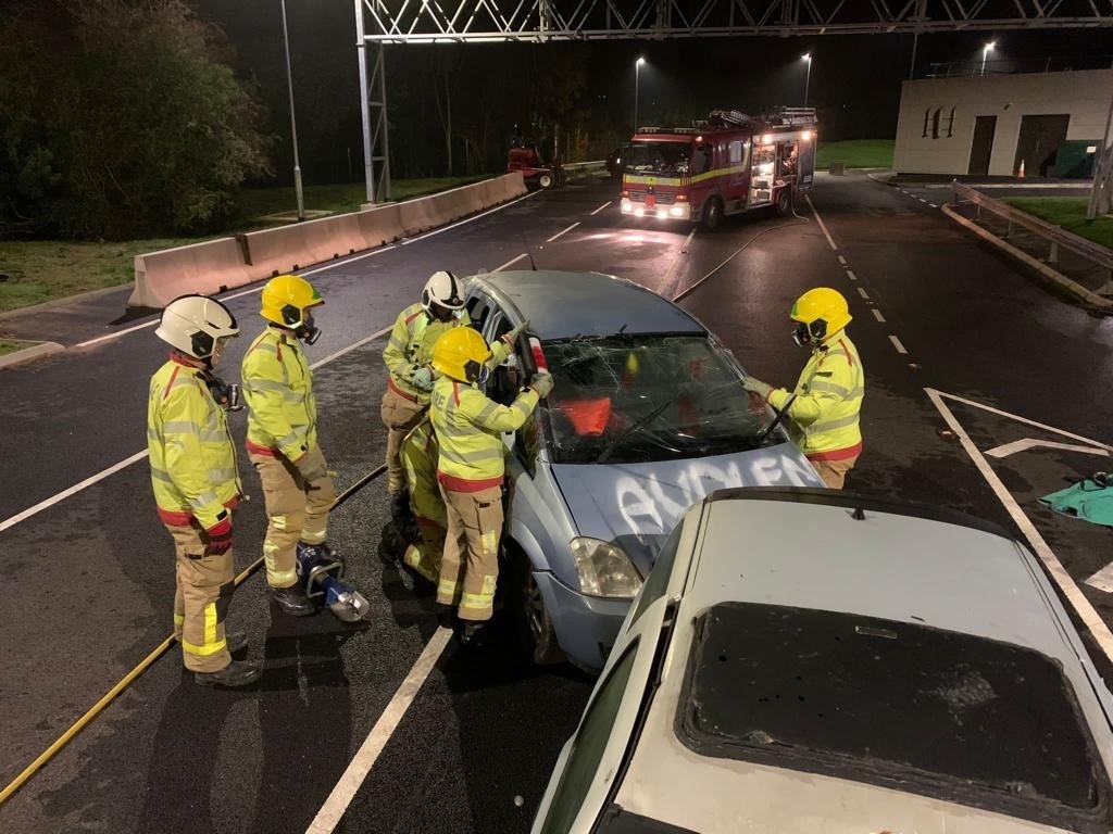 AudlemFire's tweet photo. Audlem Firefighters were at Winsford HQ tonight, using the new training facilities for Road Traffic Collisions (RTC's). Special thanks for Anthony Carney and Rob Jensen from the CFRS Training School for your support tonight from all @AudlemFire #E13P1 #PracticeMakesPerfect https://t.co/lrCE53DrFA