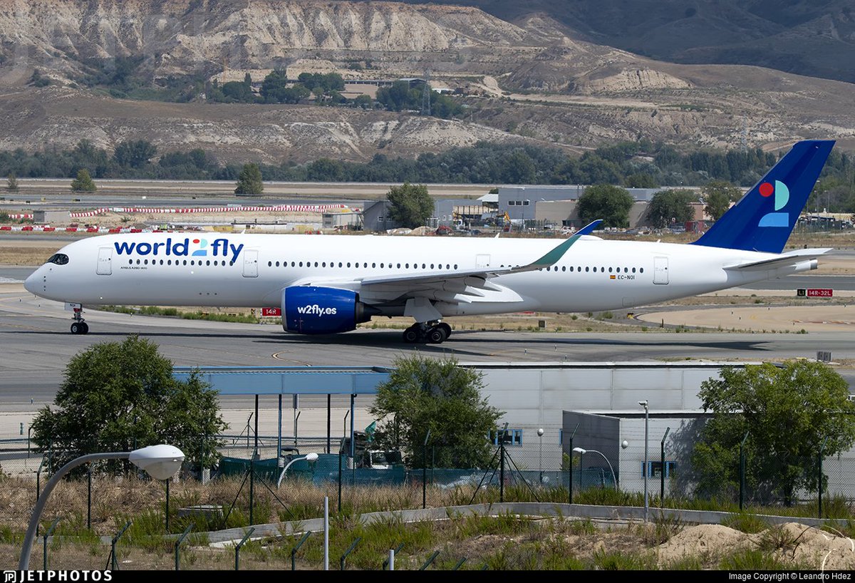 FlconEYES's tweet photo. #World2Fly especializada de IBEROSTAR, Madrid Habana. Vuelos como sea a Madrid, la mina $$$$$ que no puede parar bajo ninguna circunstancia. #15ncuba #cubaesunadictadura #cuba #soscuba #cuaviones #abajoladictadura #abajoelcomunismo #abajoelpcc #10Nov https://t.co/v9tEhDNfZO