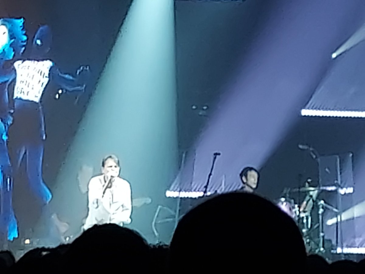 indiegirl1509's tweet photo. The mighty @suedeHQ #cominguptour https://t.co/m0xQq3XwIX