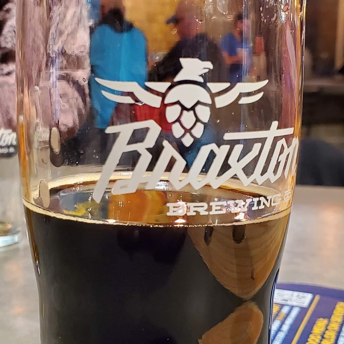 thirsty_cook's tweet photo. Great location, great atmosphere, and even better brews!🍺

  @braxtonbrewco - has an amazing selection for all tastes! 👌😎

#braxtonbrewing #beer #beerstagram #drinklocal #covingtonky #covingtonkentucky #kentucky #brewers #brewery #thethirstycook https://t.co/oe5Qq3NXg7