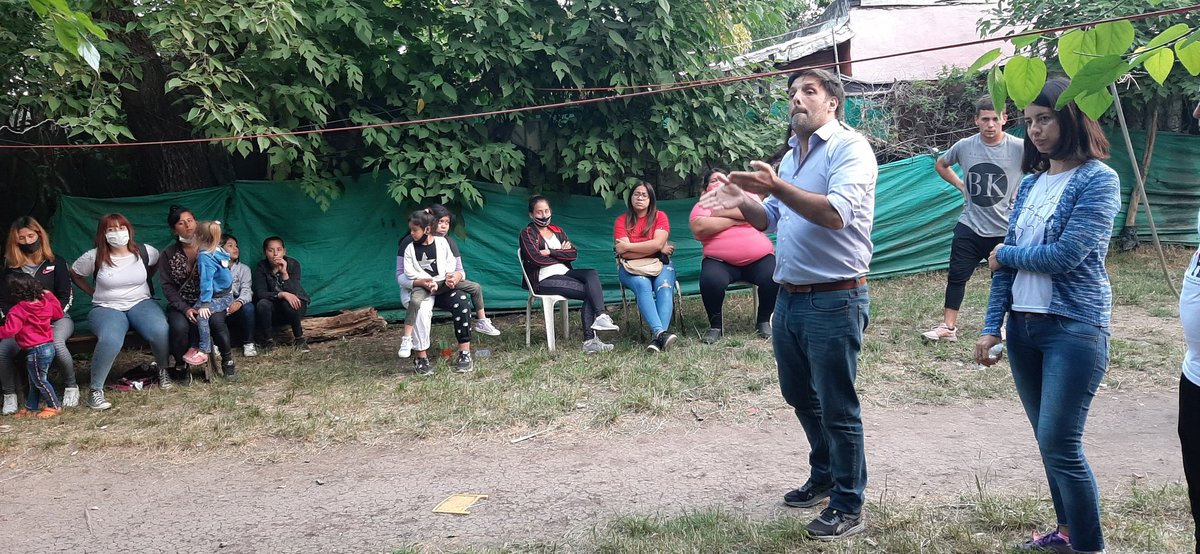 Seguimos llevando nuestra propuesta electoral a cada rincon del distrito #VamosConVos <a href="/RandazzoF/">Florencio Randazzo</a> 
#VillaRosa 
#BarrioLaLata