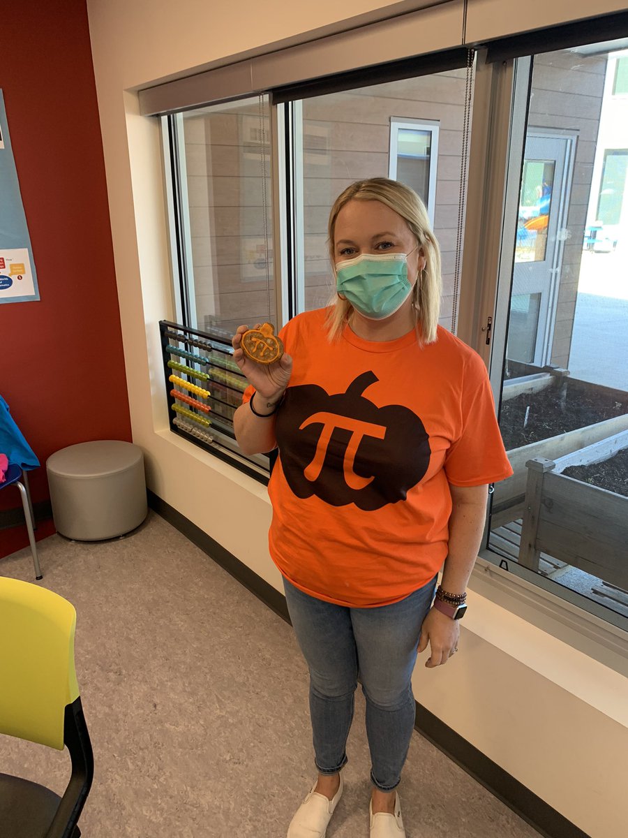 Stephanie Seretis Long tweet media