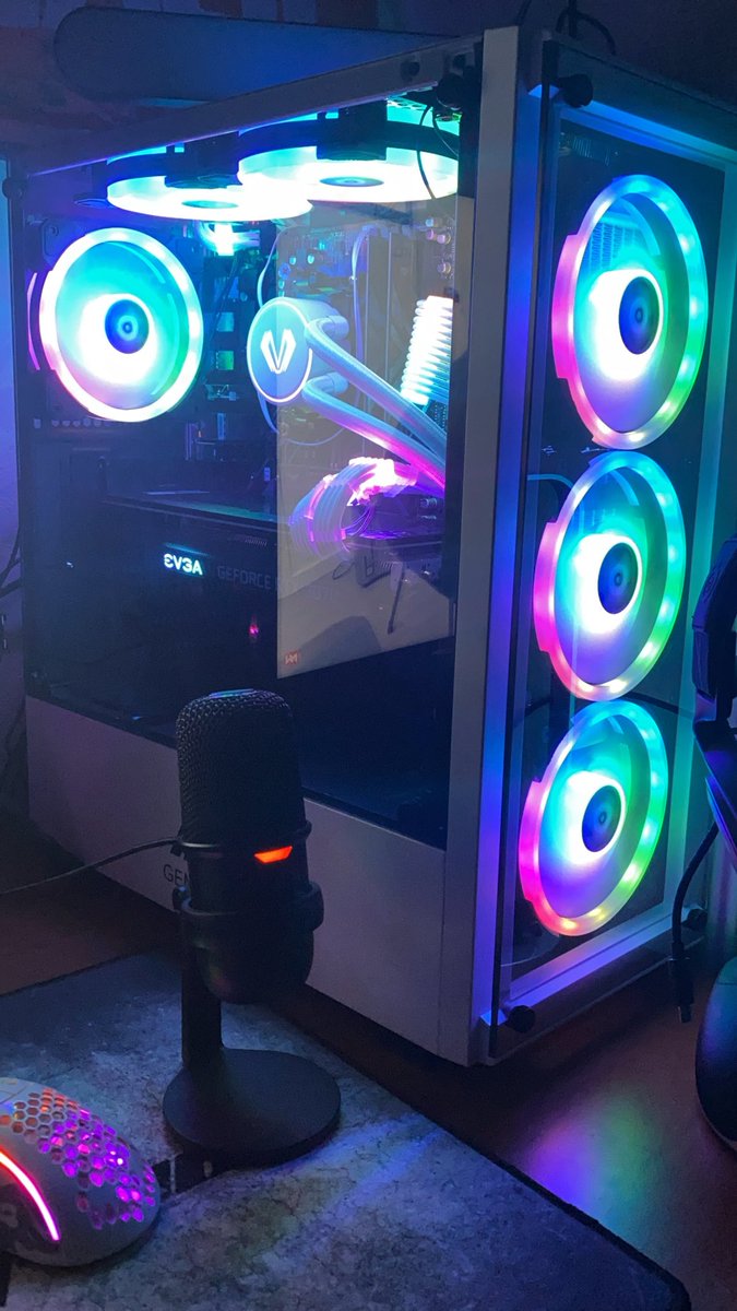 codabuzz's tweet image. Finally got my new pc so pumped