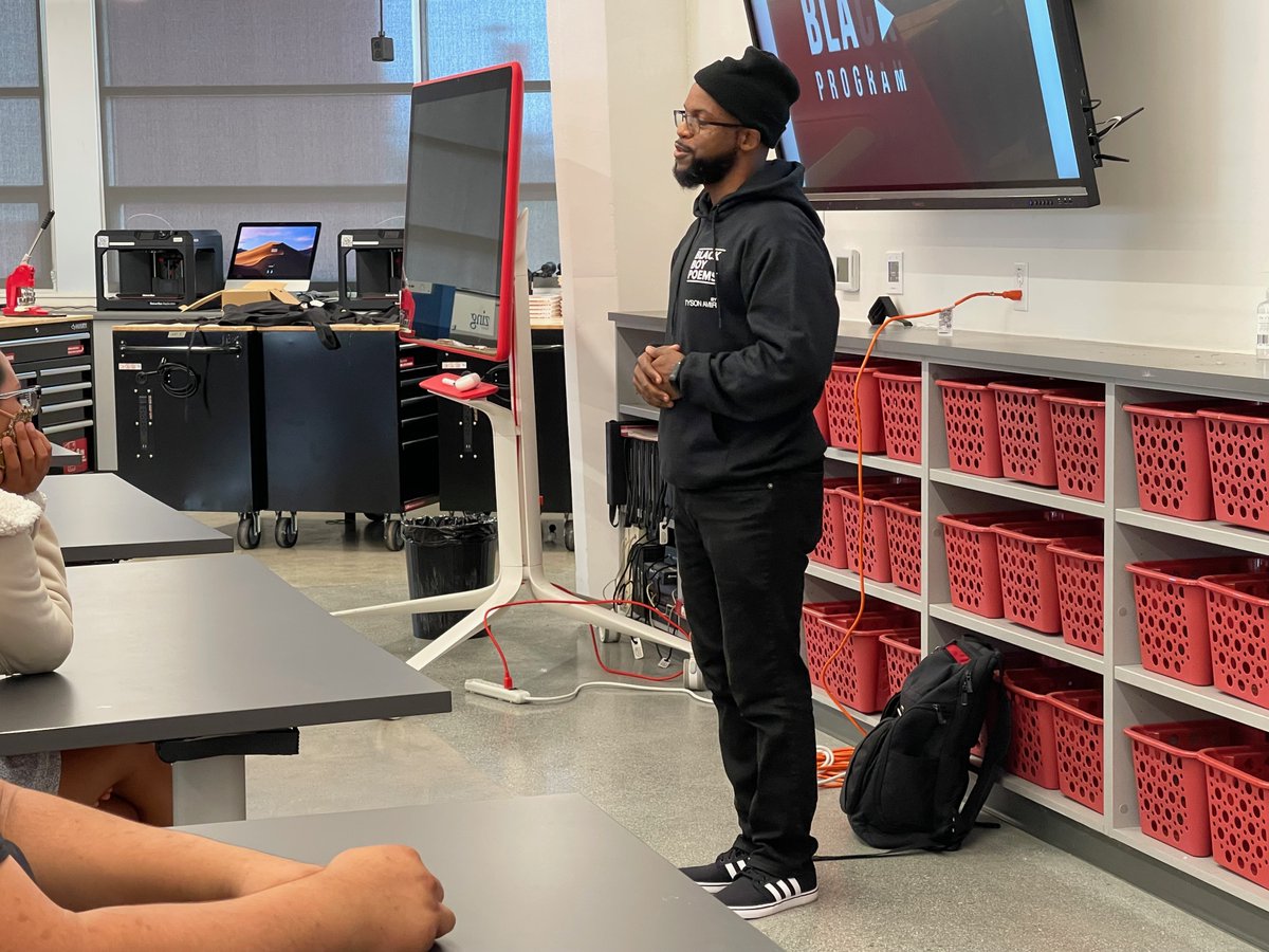 mpusdway's tweet photo. Check out @Tysonamir at Seaside High School speaking to students about his BLACK program focused on advancing access to Black History education.

@mpusd_now is launching this new initiative for students at @SeasideHigh @MarinaHighASB @MHS__IB 

#BLACKprogram #BlackBoyPoems https://t.co/cI8LFkijLh