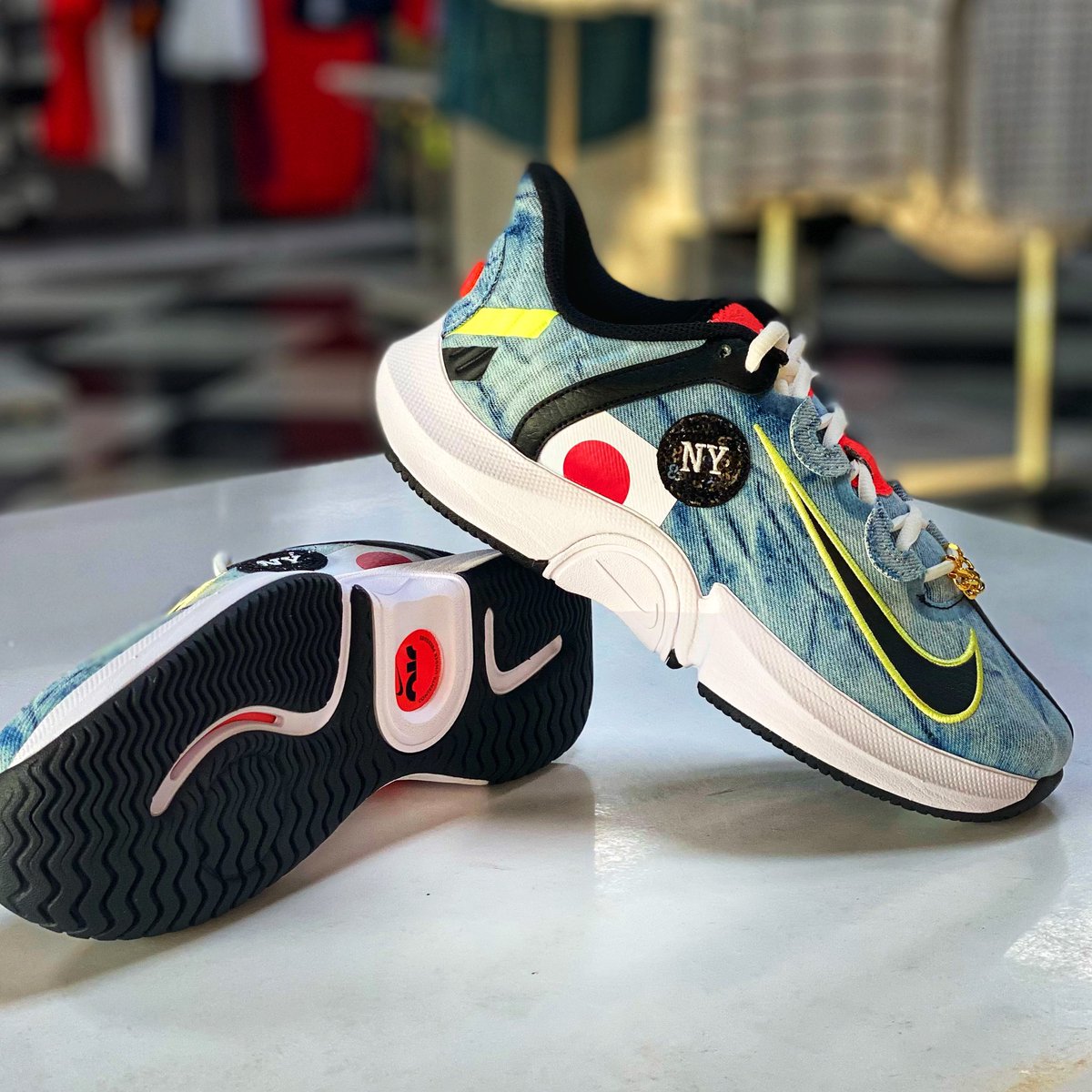 firstservesatx's tweet photo. Hot off the FedEx truck, behold the new Nike Osaka Ltd Edition Zoom GP Turbo in this amazing execution! Now available in all sizes! #nike #nikecourt #naiomiosaka #firstservetennis https://t.co/Tmz9Q16dRk