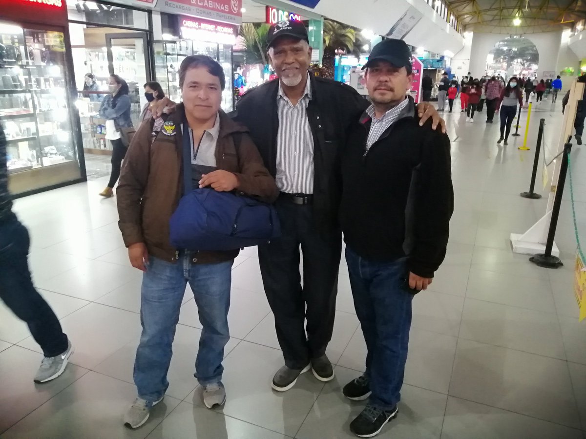 comcultur's tweet photo. De Ibarra para Ambato a seguir el Trabajo Social con Dr. @ArnoldDoobay @mairaal39929195 @beessocialespan @MarcoHidrol @Ehidalgo1 @Oswaldo22788665 @BeesSocialTVcom @RosalesChamorr1 @MrVictorNFT @Humbert44485635 @adrianapaspuel7 @EdgarPaspuel @AdamussGs @BeesSocialTVcom https://t.co/HFOjj84euB