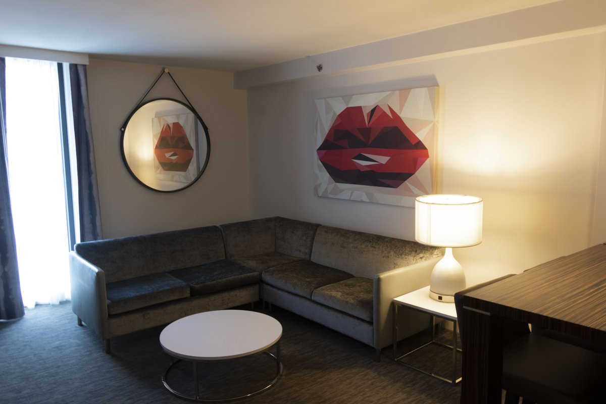 TheLINQ's tweet photo. Get your best friends to #LINQup and stay a while! 🙌
https://t.co/O67EVJZoud https://t.co/8h8J2QUWsA