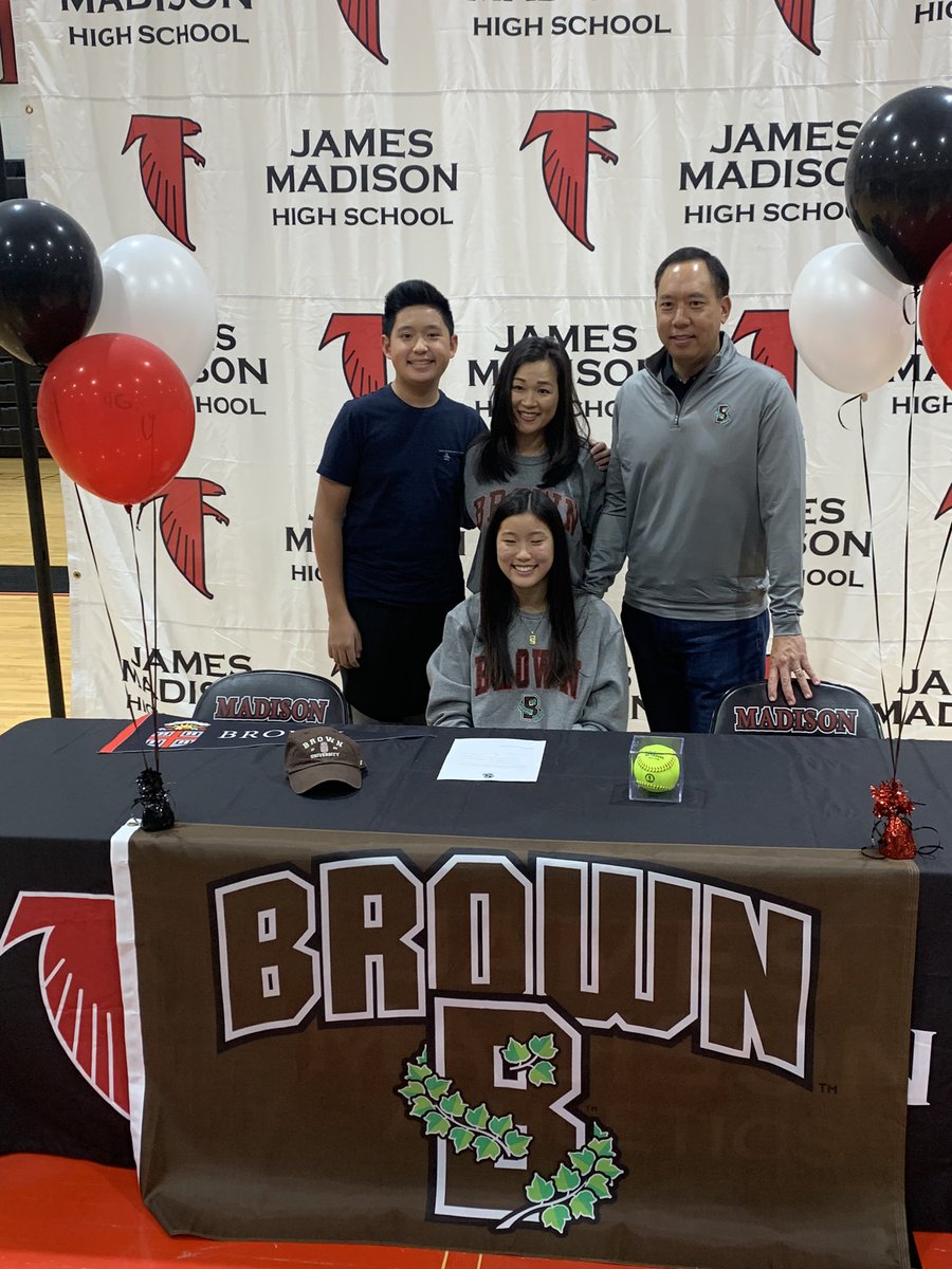 Congratulations to Katelynn Park who will continue her softball career next year at Brown University!!