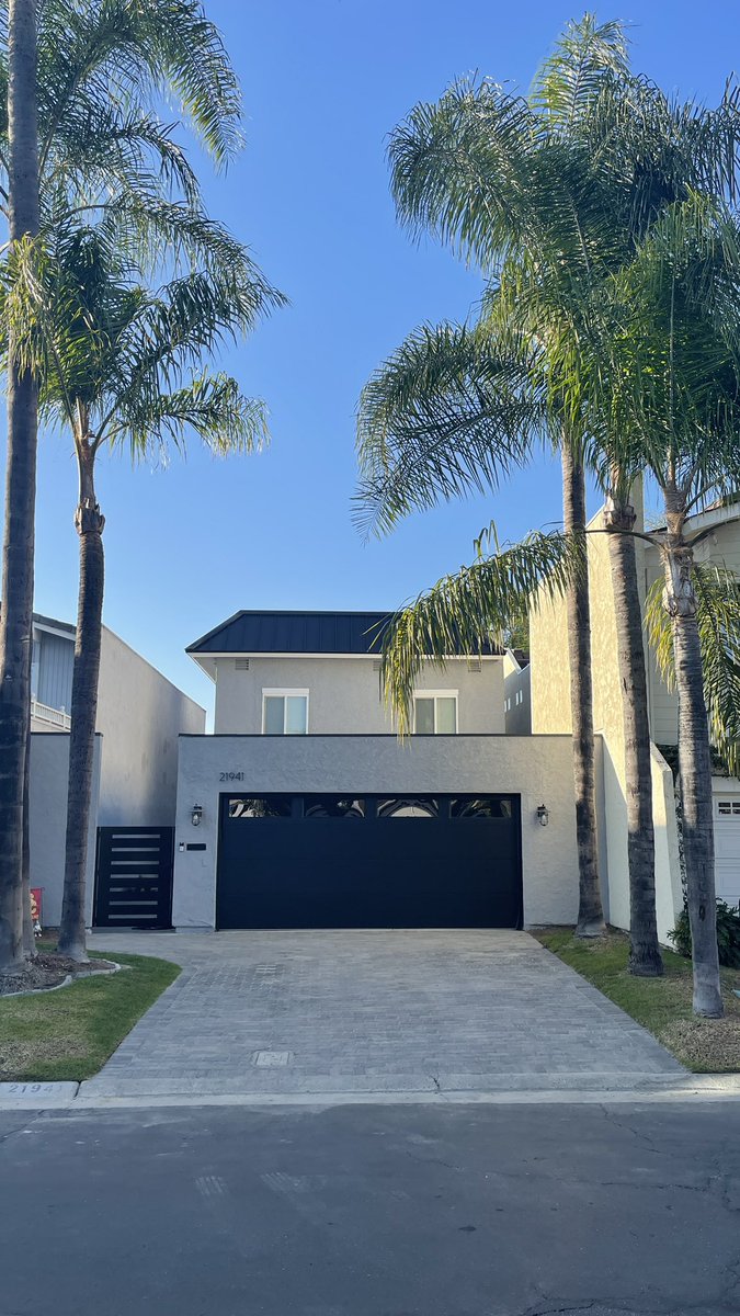 JosiahWay's tweet photo. 330 days later and the last trade has left the property! Build complete! #pageturned #housefiressuck #interiorpicscomingsoon https://t.co/SUihLORiwa