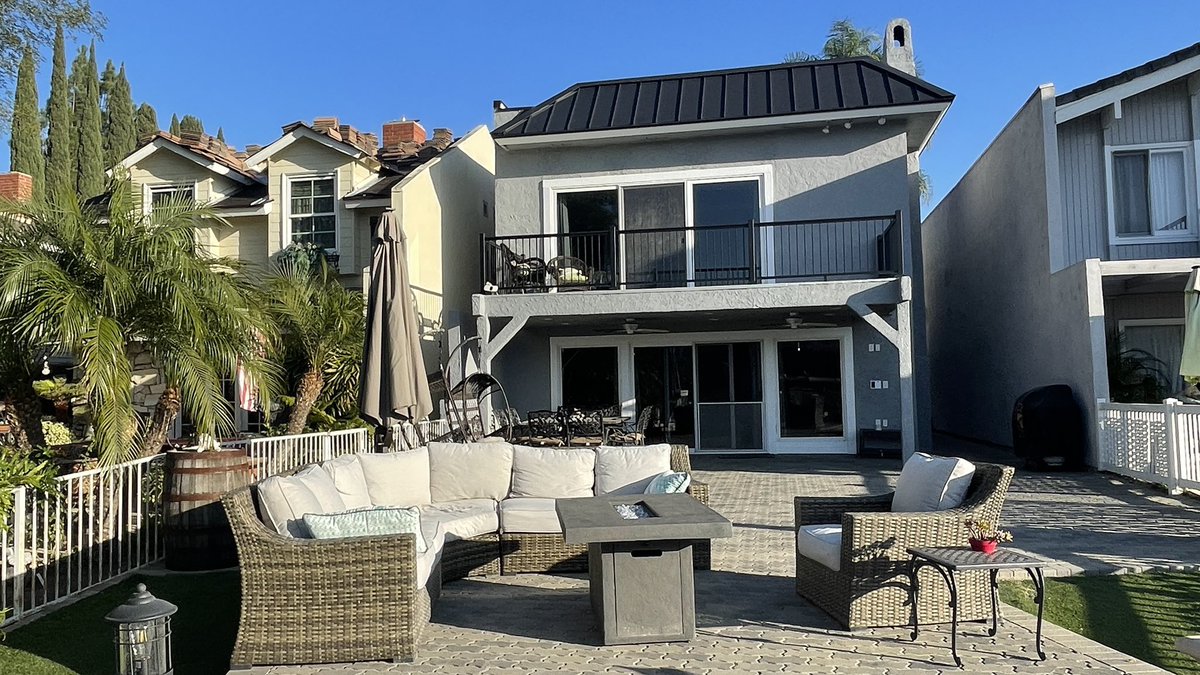 JosiahWay's tweet photo. 330 days later and the last trade has left the property! Build complete! #pageturned #housefiressuck #interiorpicscomingsoon https://t.co/SUihLORiwa