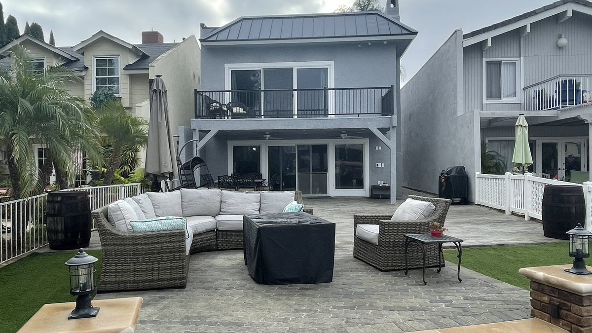 JosiahWay's tweet photo. 330 days later and the last trade has left the property! Build complete! #pageturned #housefiressuck #interiorpicscomingsoon https://t.co/SUihLORiwa
