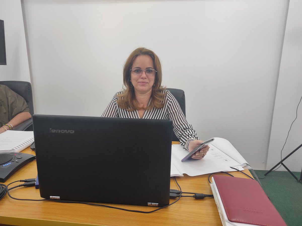Se desarrolla intercambio desde la DTE de #Cubamined con la Secretaria de Educación de México, la Directora General de Formación Gema Díaz Díaz ,dónde  explica la concepción de la formación de docentes <a href="/elsa_ena/">Ena Elsa Velázquez Cobiella</a> <a href="/DarvelisCarrac3/">Darvelis Carracedo</a> <a href="/GemaDiaz_Diaz/">Gema Díaz Díaz</a>