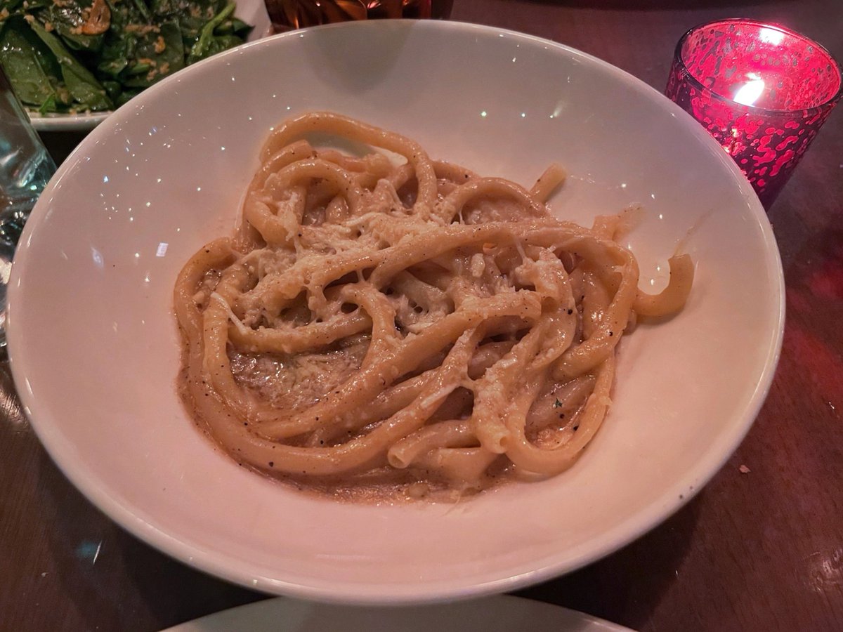 SparrowCoffee's tweet photo. #Bucatini Cacio e Pepe & medium-rare filet seem like the prefect complement to each other. #Formentos #Italian #WestLoop https://t.co/qMWKcyvTlG