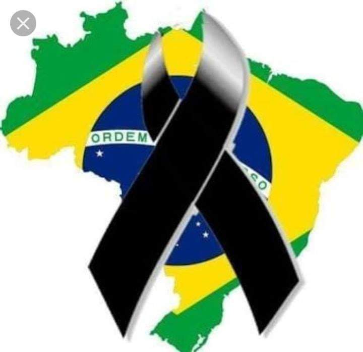 vemcomigo2022's tweet photo. NÃO   DEVIA  TER  CARNAVAL   EM  LUGAR  NENHUM,   EM  RESPEITO   A  TANTO   SOFRIMENTO 😓😓😓😓 https://t.co/V5LYsaYNb1
