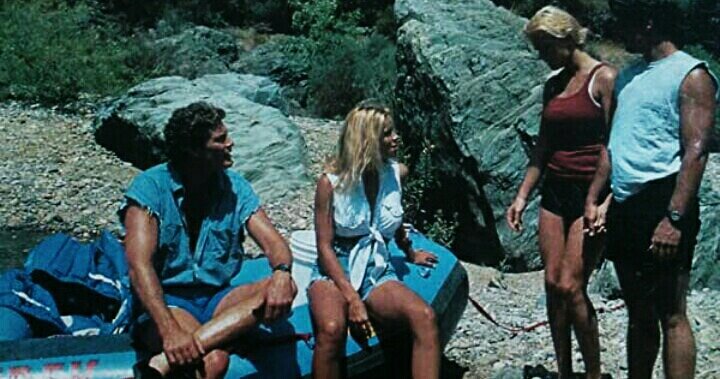 _Sirius_Snape_'s tweet photo. Watching #Baywatch Season 3 Episodes 1&amp;2 "River of no return" 
with #PamelaAnderson, #ErikaEleniak, #DavidHasselhoff, and #BillyWarlock 

#BaywatchRewatch
#RandomBaywatch https://t.co/cyD7m6sH1I