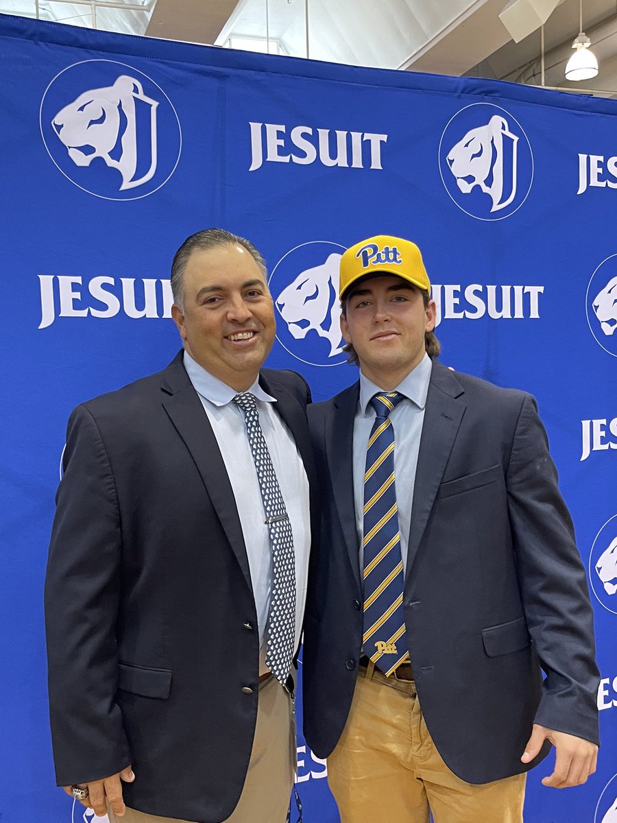 NesslerAJ's tweet photo. Beyond blessed to officially be a Pitt Panther!! Cant wait to get to work! #H2P #BurghBound @Pitt_BASE https://t.co/TIx9kbk7SP
